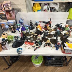 Demon slayer jujitsu Kaisen spy family hatsune Miku anime figures love live