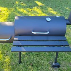 Grill Smoker Brand New In the Box 