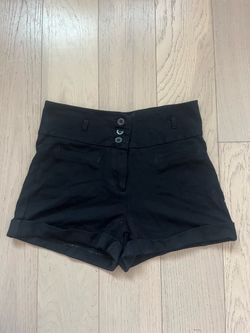 Ci Sono Black High-Waisted 3-Button Cuffed Sailor Shorts - Size Medium