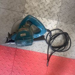 Makita 185mm Circular Saw Model 5007b