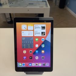 iPad 6th Generation 32GB Space gray in perfect condition 