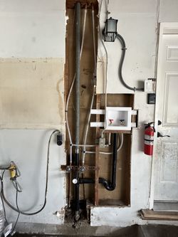 Milwaukee Power Tool, Plumber// Plomero, (949_880””4379,