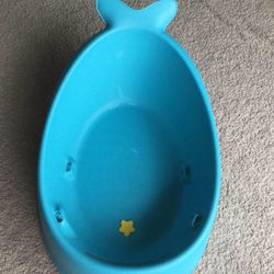 Skip Hop Brand Bath Tub