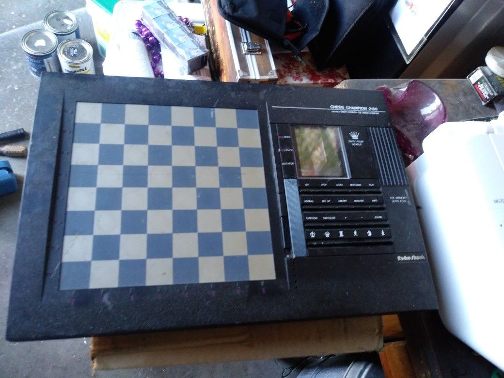 ELECTRONIC CHESS BOARD