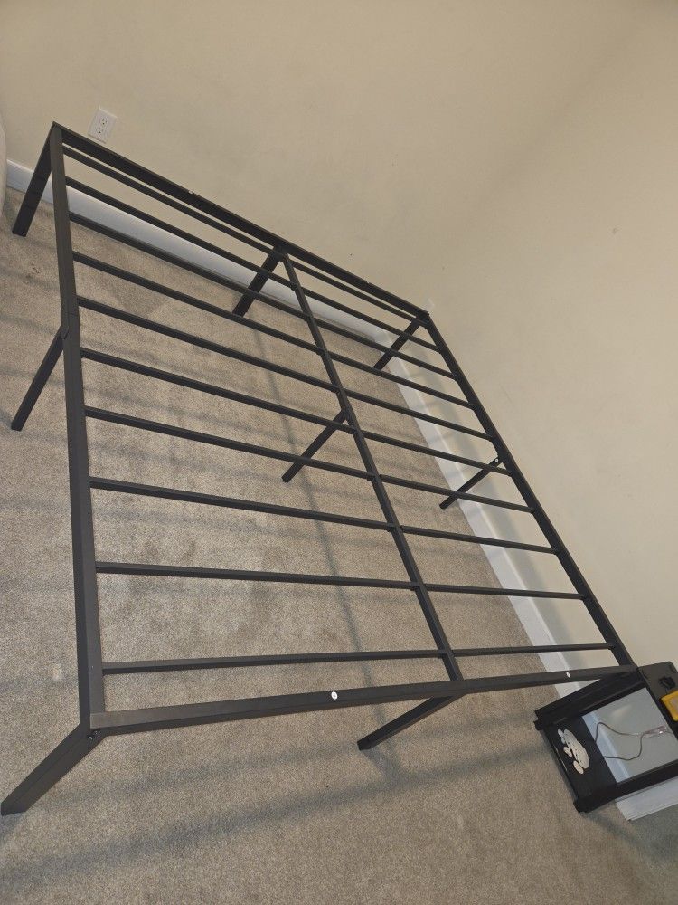 King bed Frame