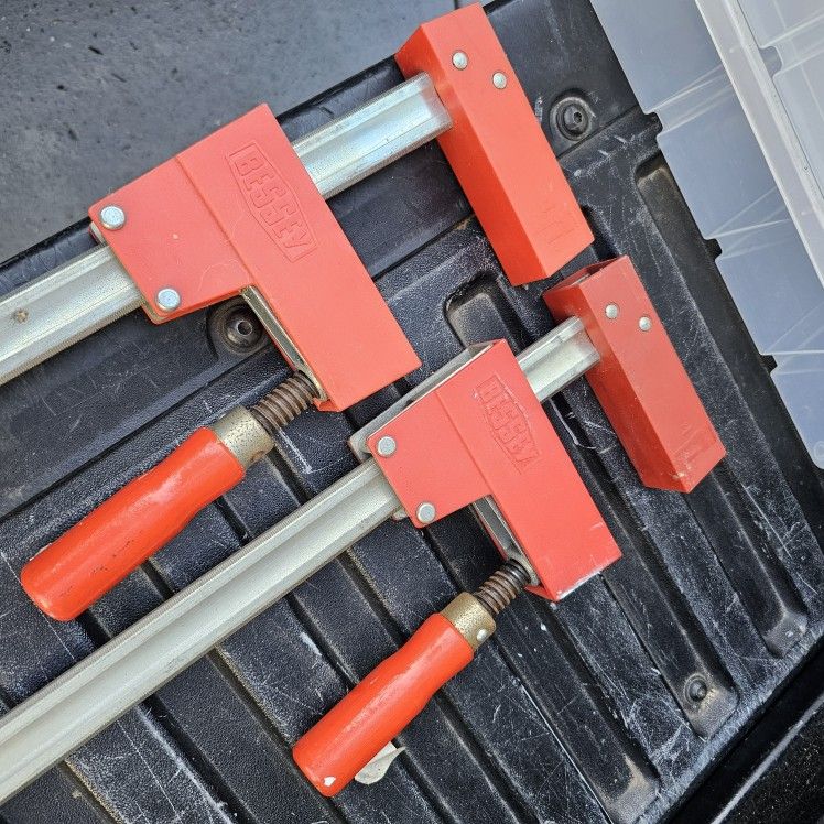 Bessey 2pc set bar clamps, each 4ft, good condition, retails for $109
