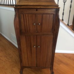 Antique Victor VV-XI Record Player Cabinet Only