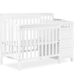 Dream On Me Jayden 4-in-1 Mini Convertible Baby Crib And Changer
