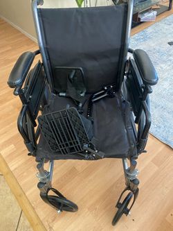 Folding Wheelchair with Footrests
