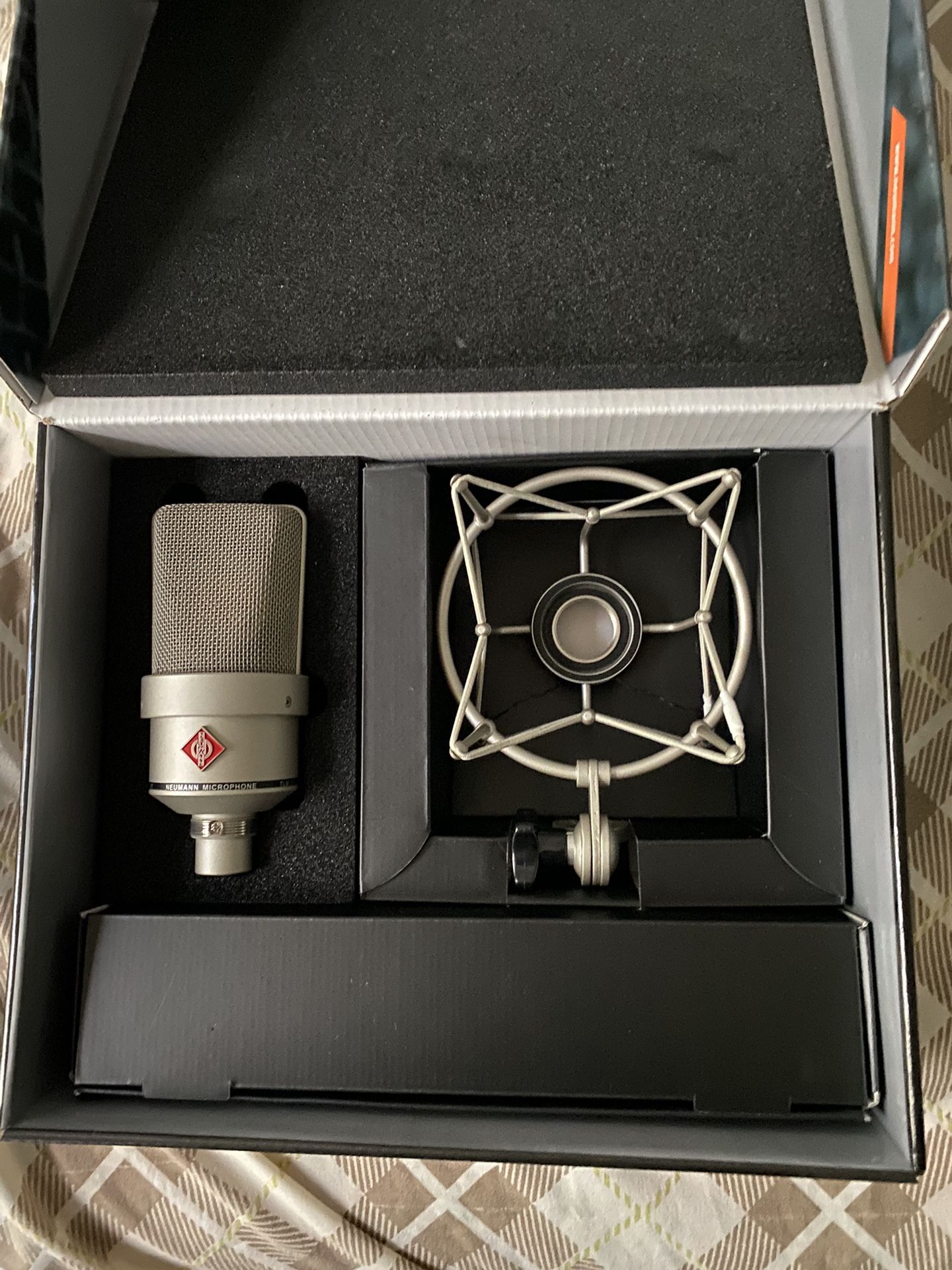 Neumann TLM 103 Studio Set With EA1 Shockmount