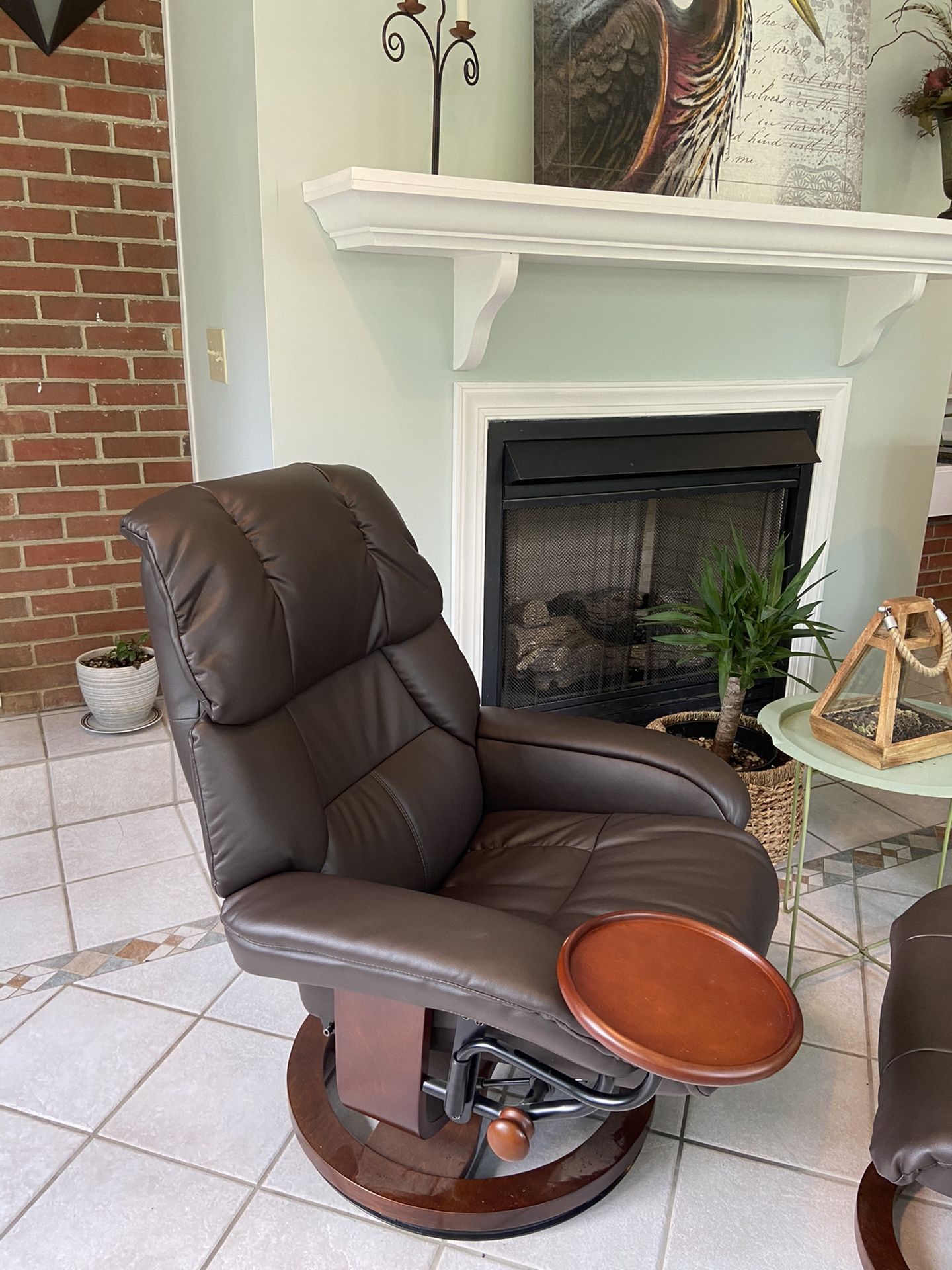 LOUNGE CHAIR- RECLINER & OTTOMAN [Brown Leather]