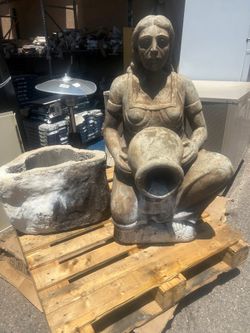 Indigenous Women w/ Olla, Stone Fountain