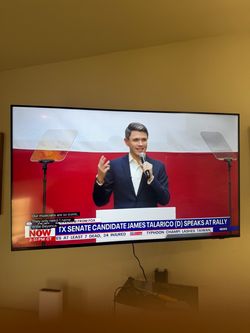 Samsung smart TV 53 inches