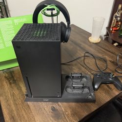 Xbox Series X (Used Great Condition) 