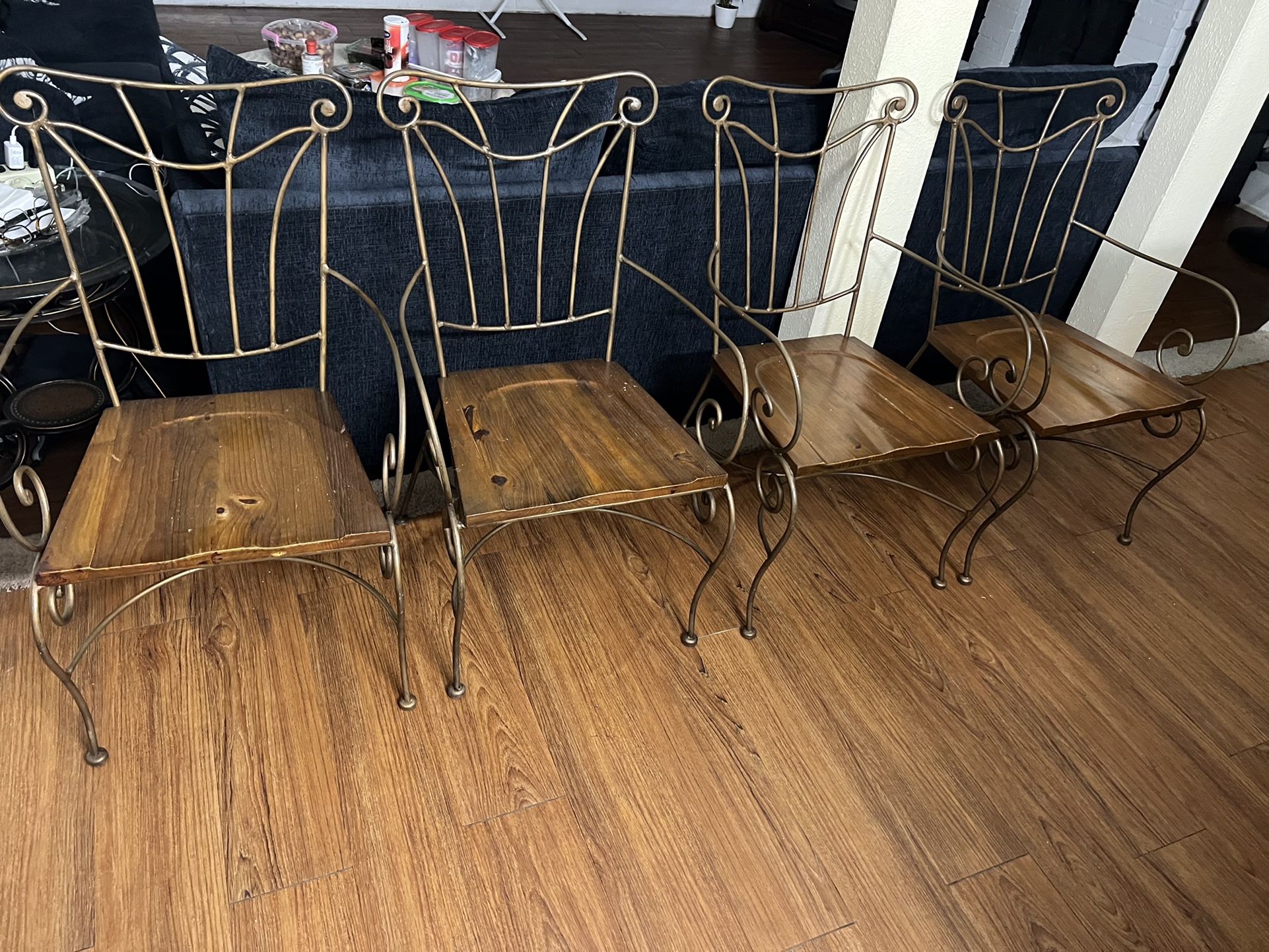 4 Heavy Metal Chairs with Wooden Seat. All 50$