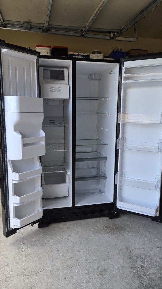 Kitchen Appliances Set- Fridge, Stove, Dishwasher, Microwave-excellent Condition