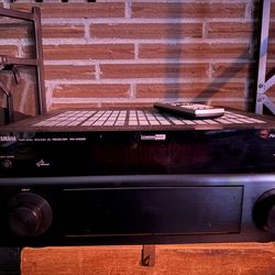 Yamaha AVENTAGE RX-A1000 7.2-Channel Home Theater Receiver — $200
