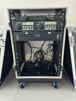 Stanton C.500 Professional MP3 CD Player with Furman PL-8C and Rack