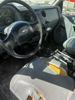 2012 Ford 750 Water Tank