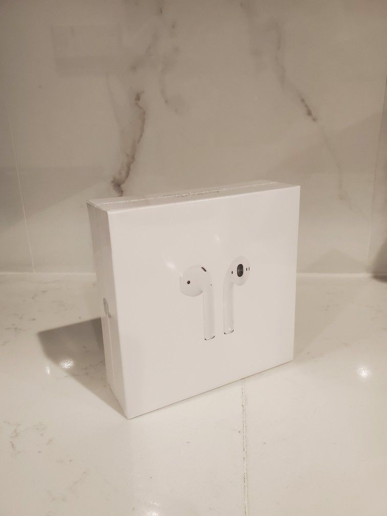 Authentic Second Generation Apple Airpod With Wireless Charging Case 