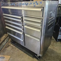 Kobalt Rolling Mobile On Wheels Metal Tool Box Toolbox Cart Workbench Chest Cabinet With Power Outlet.. No Key.. Dimensions: 41 × 18 × 40.5 Inch...