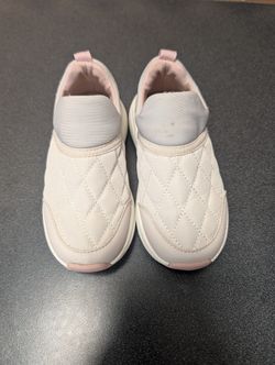 Old Navy Chic Quilted Kids Sneakers in White and Pink girls Size 7