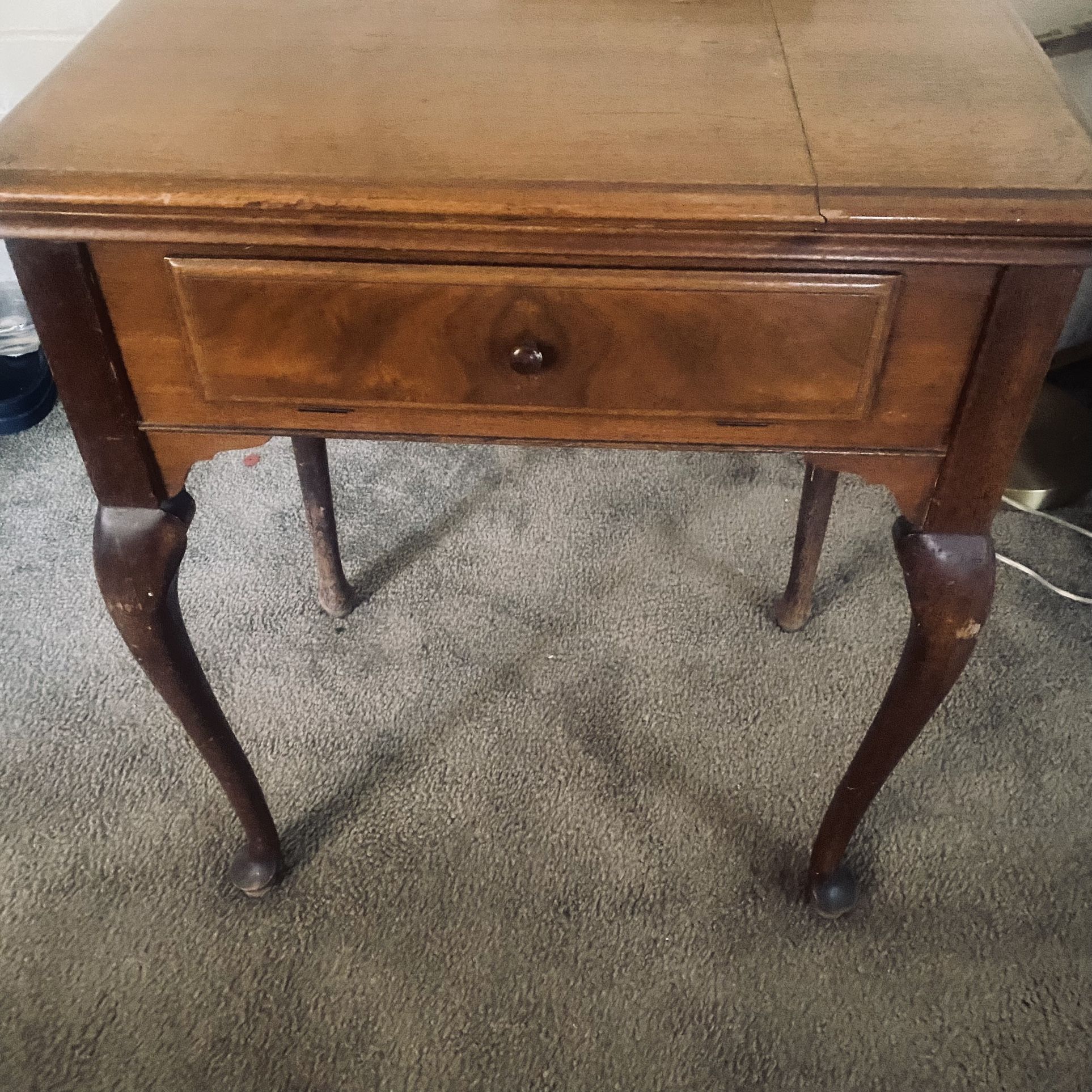 Antique Singer, Sewing Machine Table With Sewing Machine