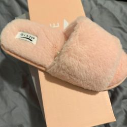 Pink Fur Slippers 