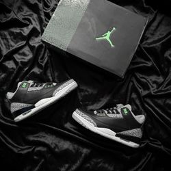 Jordan 3 Retro Green Glow Size 11 