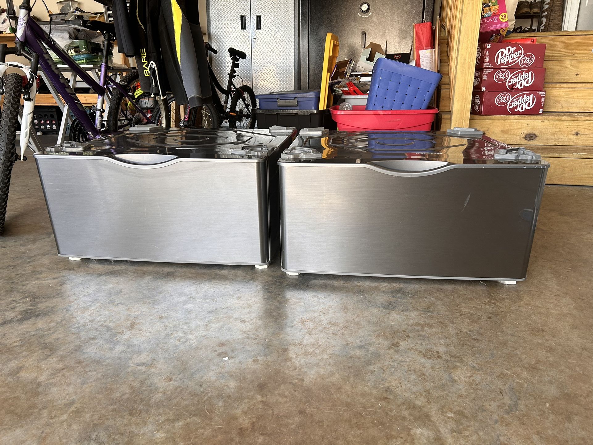Samsung washer/dryer Pedestal Set