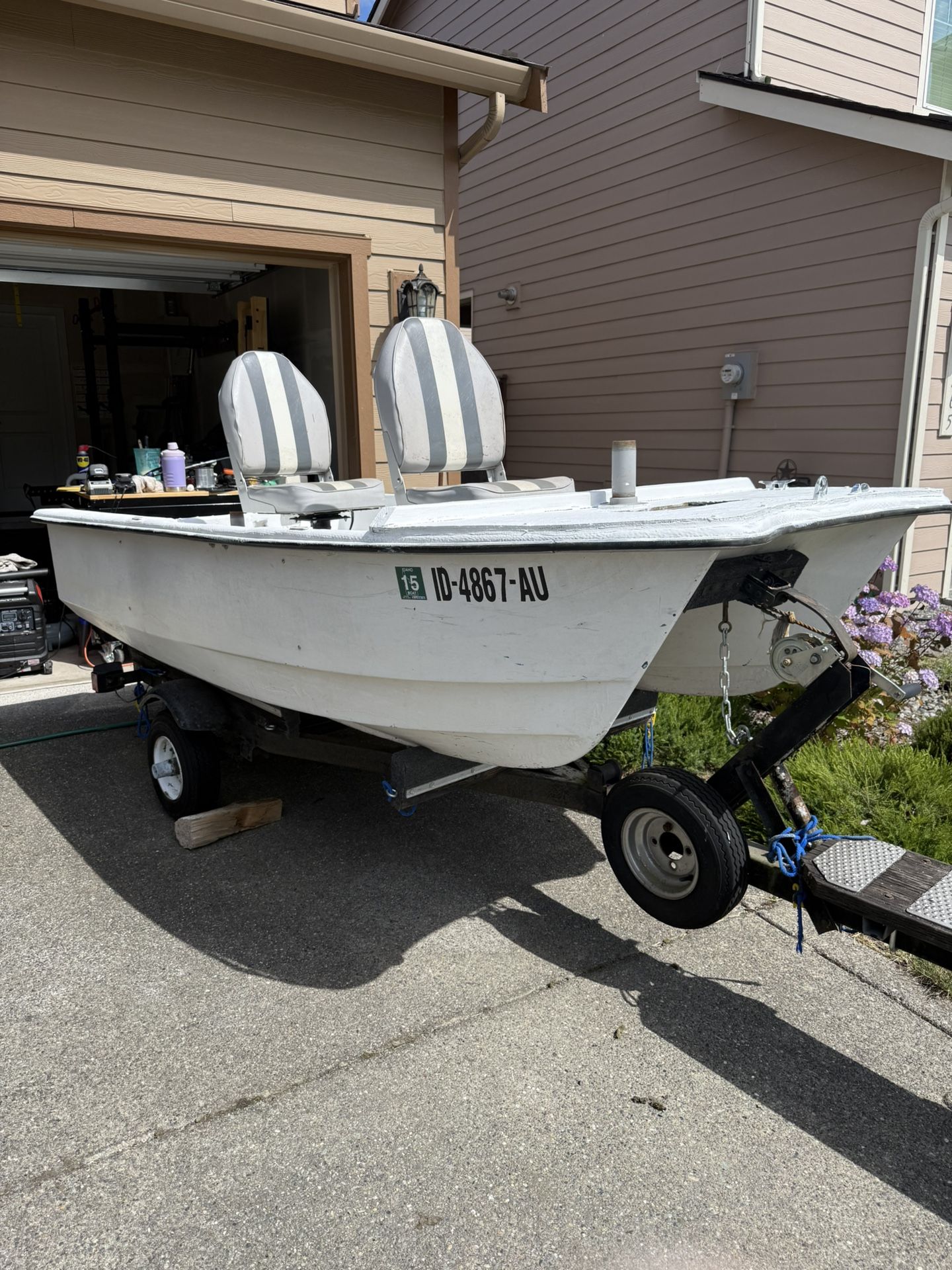 10 ft Livingston boat with trailer