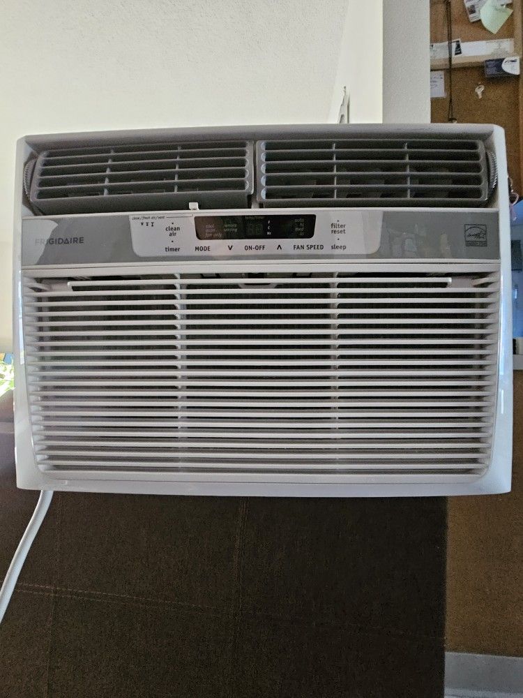Frigid Air - Air Conditioner W Remote 14,000btu