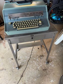 Remington Twenty Five Typewriter