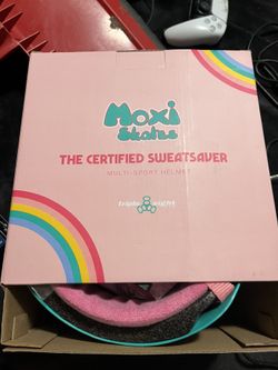moxi skates helmet