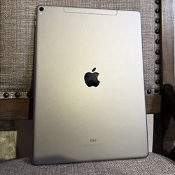 Apple iPad Pro 12.9” 2nd Generation 256gb Wi-Fi + Cellular