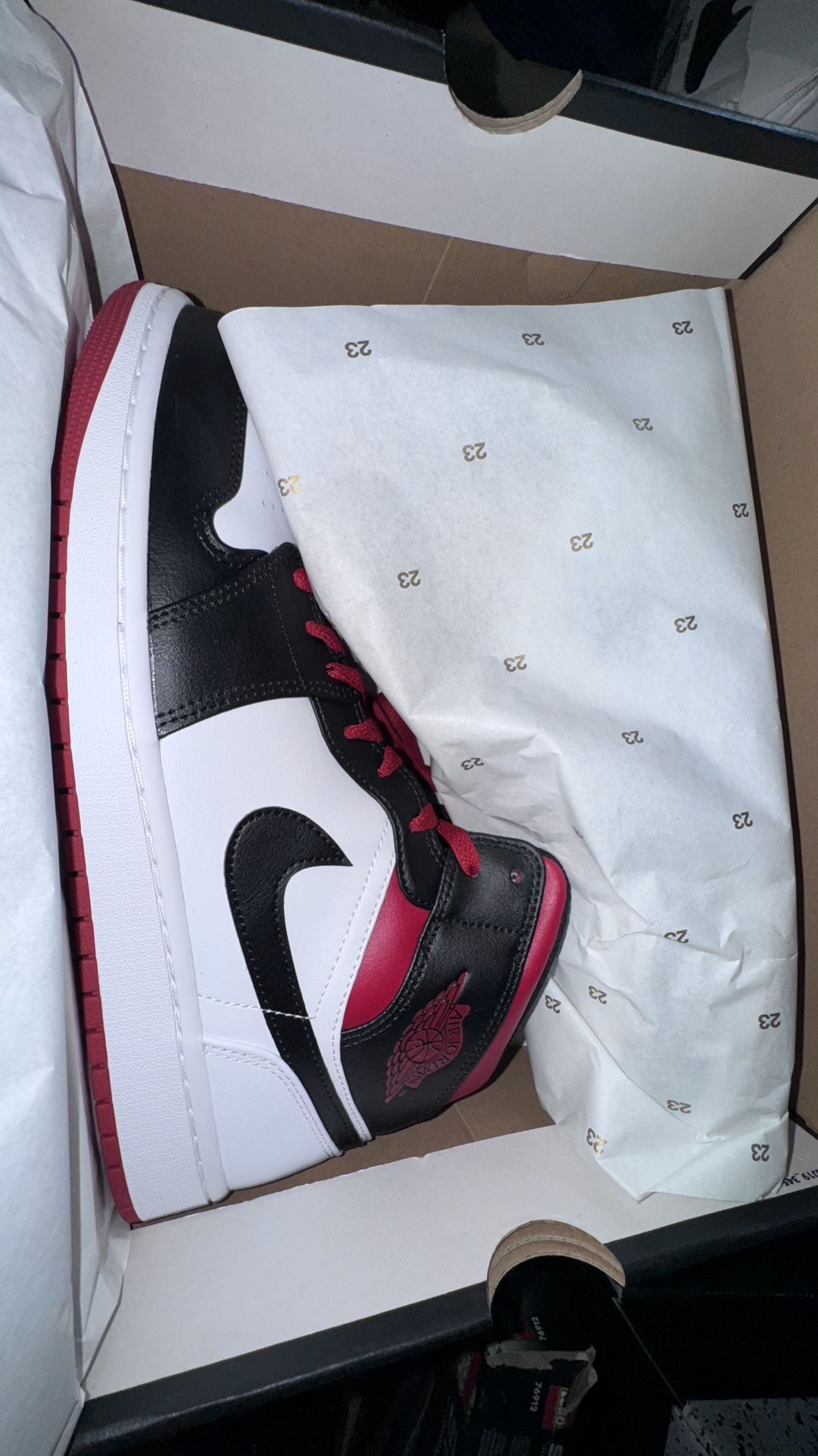 Jordan 1 Mid Size 12 New