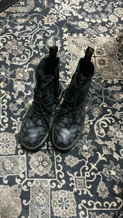 Dr Martins Size 6