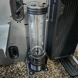 Thermaltake P5 gaming pc Computer Case And Pump And Radiator 