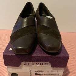 Brand New Ladies Shoes by New Balance