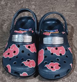Authentic unisex Crocs x Naruto-Itachi Uchiha US size (M4)(W6)