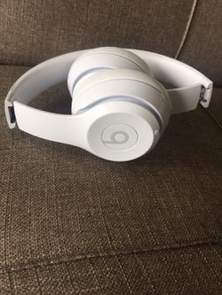 White Beats Solo 3