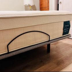 High End West Elm + Leesa Edition Queen Mattress with Leesa Power Base Remote