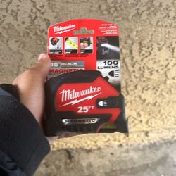 Milwaukee Measuring Tape