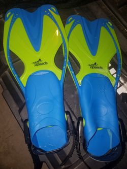 Speedo fins