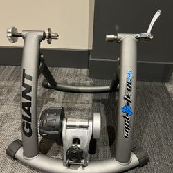 Giant Cycletron Trainer 