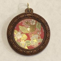 🔴 Beautiful, large handmade cabochon pendant from metallic Asian floral paper