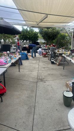 Yard sale garage sale !!!! SUNDAY