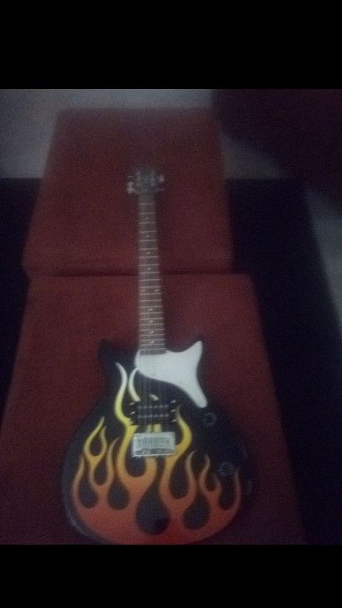 Guitar for sale