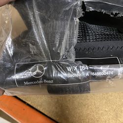 Mercedes-Benz Black Cargo Net