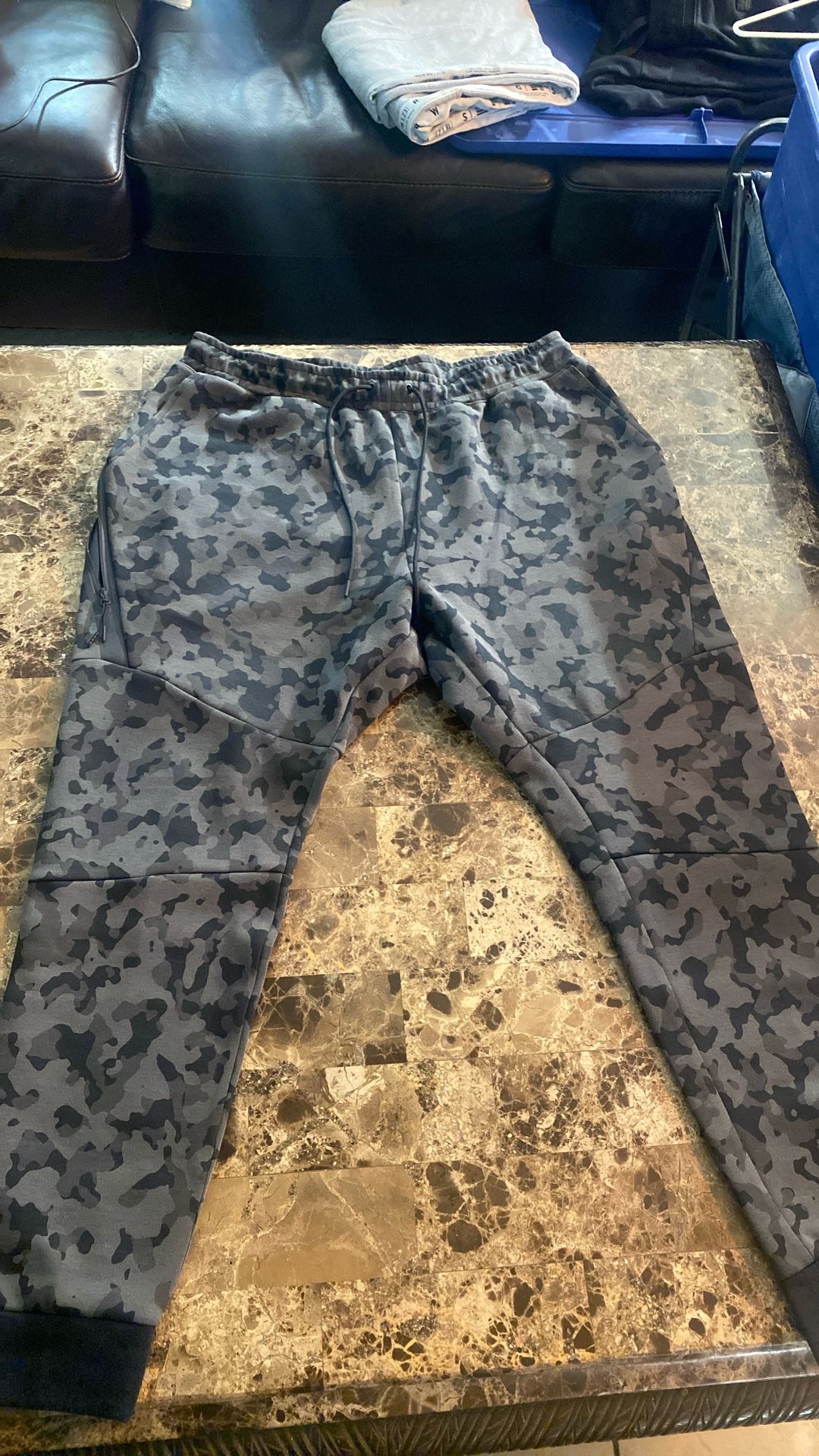 Nike camo Sweat